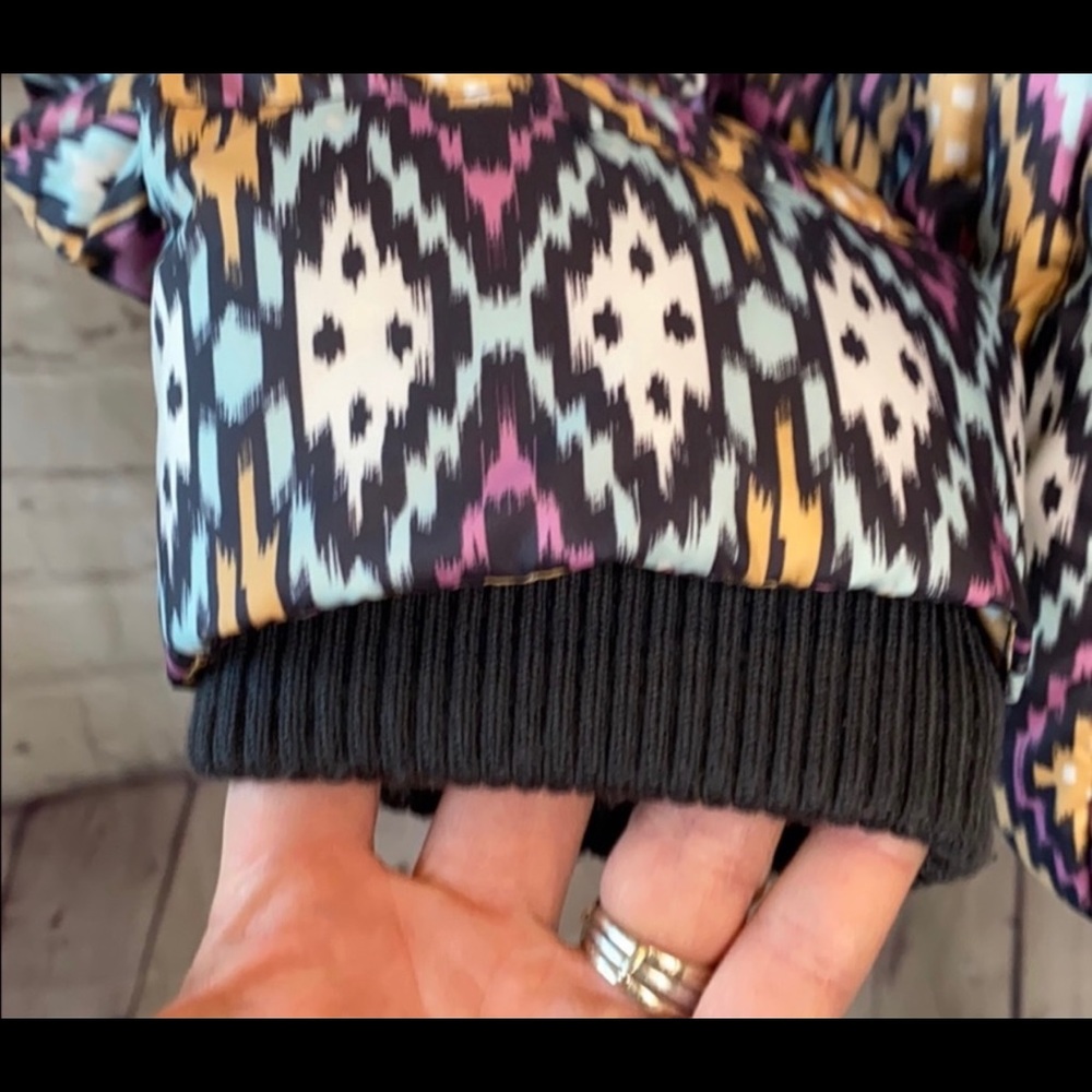 Levi’s Puffer Jacket! - Picture 3 of 4